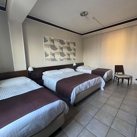 Hotel Vittoria Rosarno Exterior foto