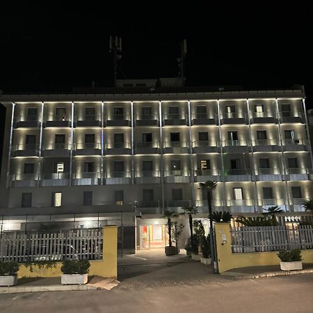Hotel Vittoria Rosarno Exterior foto